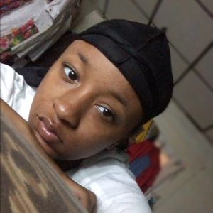 Meet your Posher, Maya